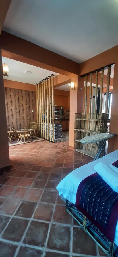 Looniva Guest House Lalitpur 外观 照片