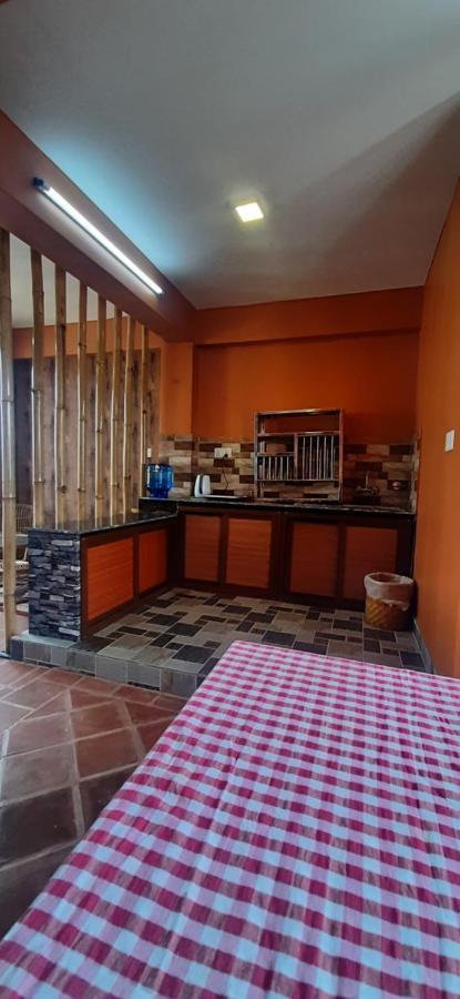 Looniva Guest House Lalitpur 外观 照片