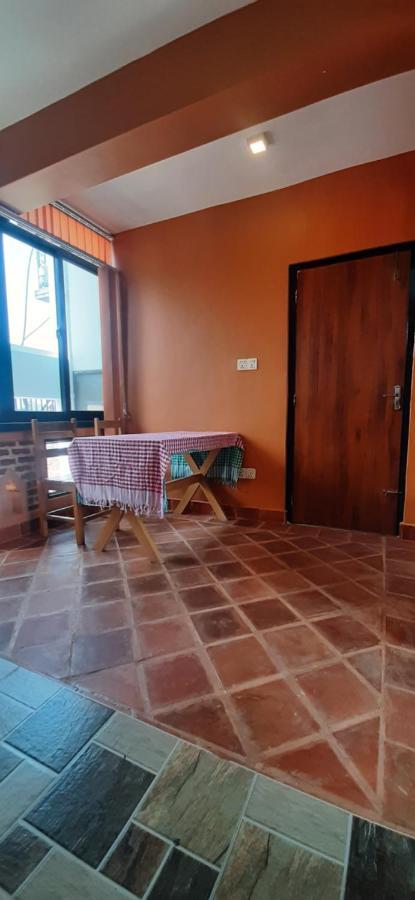 Looniva Guest House Lalitpur 外观 照片