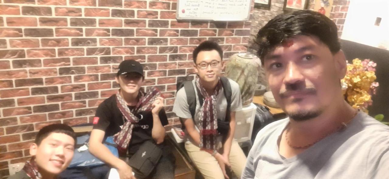 Looniva Guest House Lalitpur 外观 照片