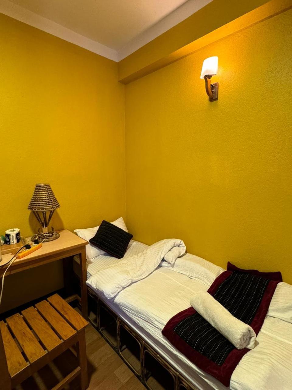 Looniva Guest House Lalitpur 客房 照片