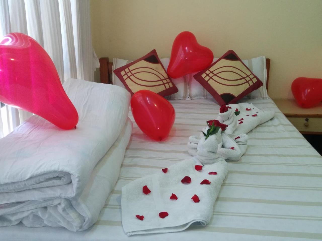 Looniva Guest House Lalitpur 外观 照片